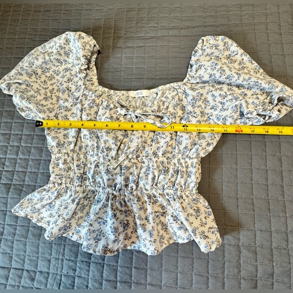 - Floral Bubble Sleeve
Top - for women - Picture 6 of 8